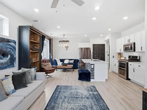 8525 Leroi Dr #368, Austin, TX 78744