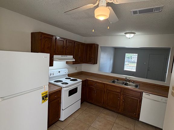 4th image of 9 Southland Ct