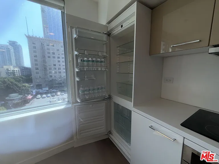901 S Flower St #613 — Photo 12