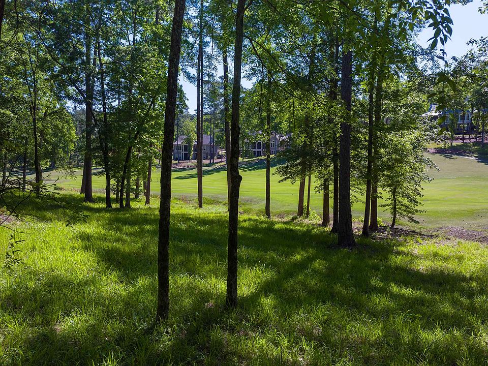 1st image of 1011 Crestwood Loop #12
