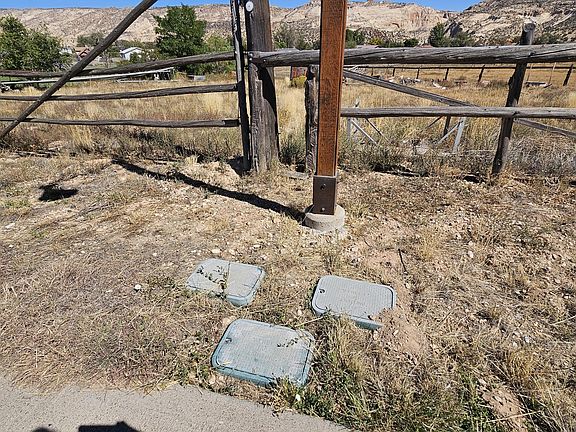4th image of 335 E State Highway 12