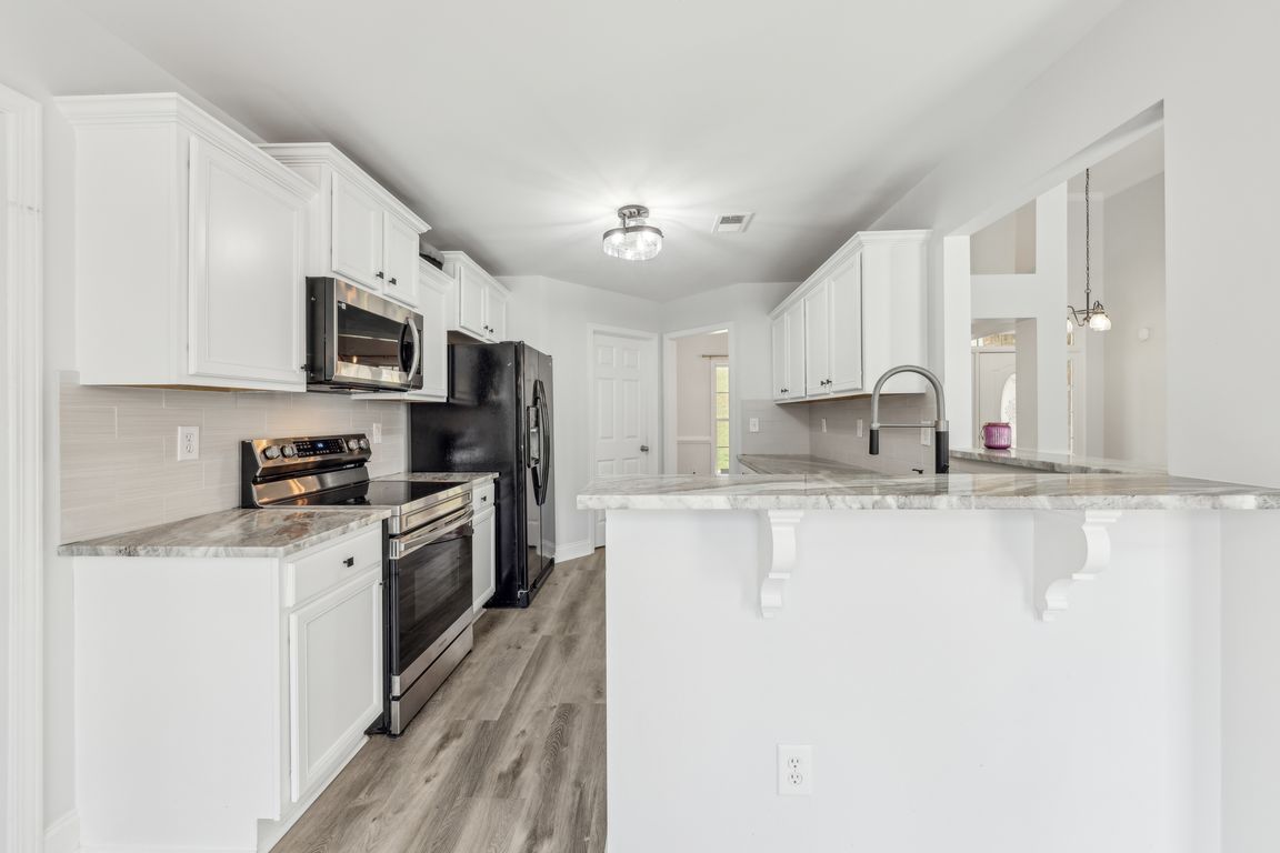 Anniston Dr-017.jpg