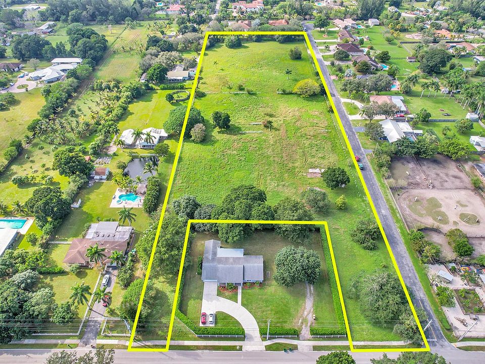 1st image of 1731 SW 139th Avenue