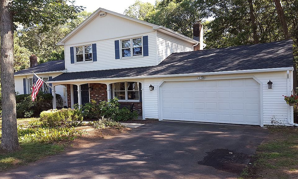 2nd image of 39 Bowling Green Dr