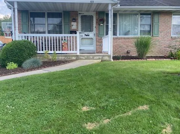 122 E Cedar St, Fleetwood, PA 19522