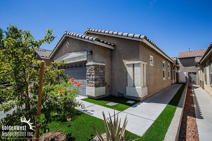 9424 Plover Falls Ave — Photo 1