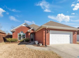 109 Canterbury Cir, Arab, AL 35016