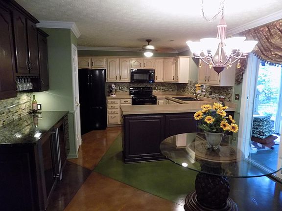 3rd image of 1701 Wynrush Cir