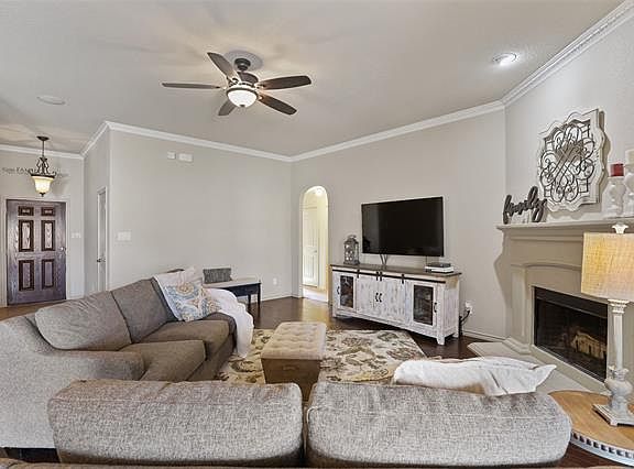 3rd image of 5336 Thornbush Dr