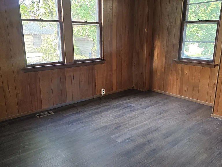 231 Thomson Ave #1 — Photo 25