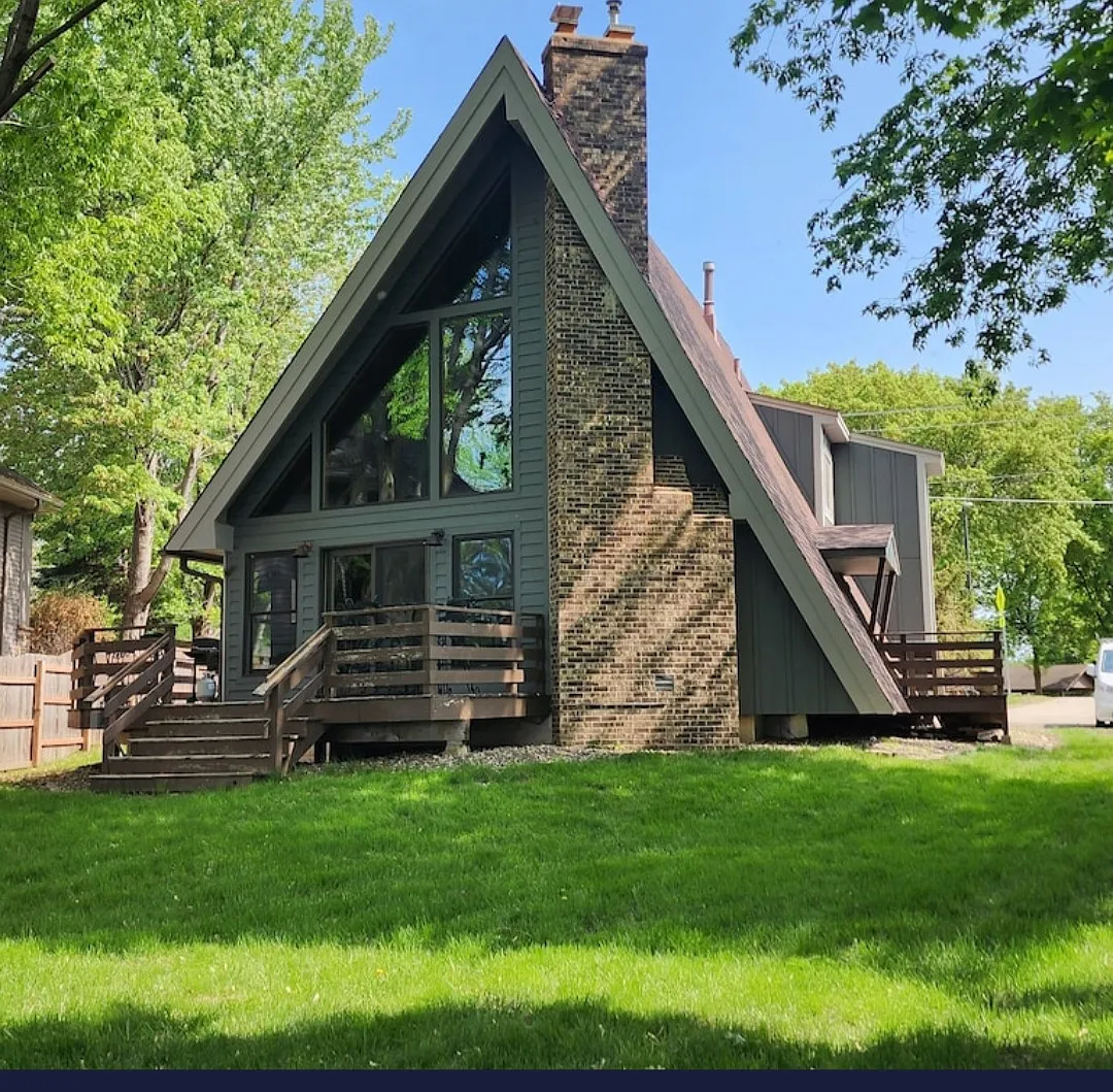 4 bed, 2500 sqft, $3,500 — Photo 1