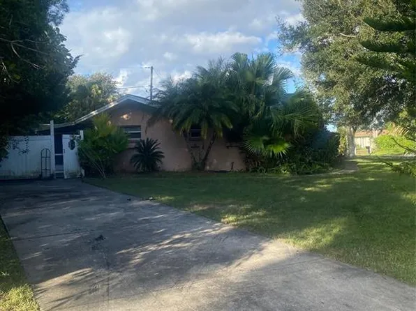 2212 Woodland Dr, Edgewater, FL 32141