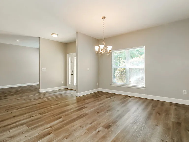 4048 Golfview Ct — Photo 3