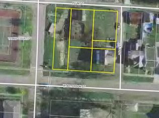 135 Jefferson Ave, McConnelsville, OH 43756