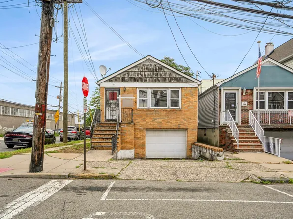 168 Humphrey Ave, Bayonne, NJ 07002