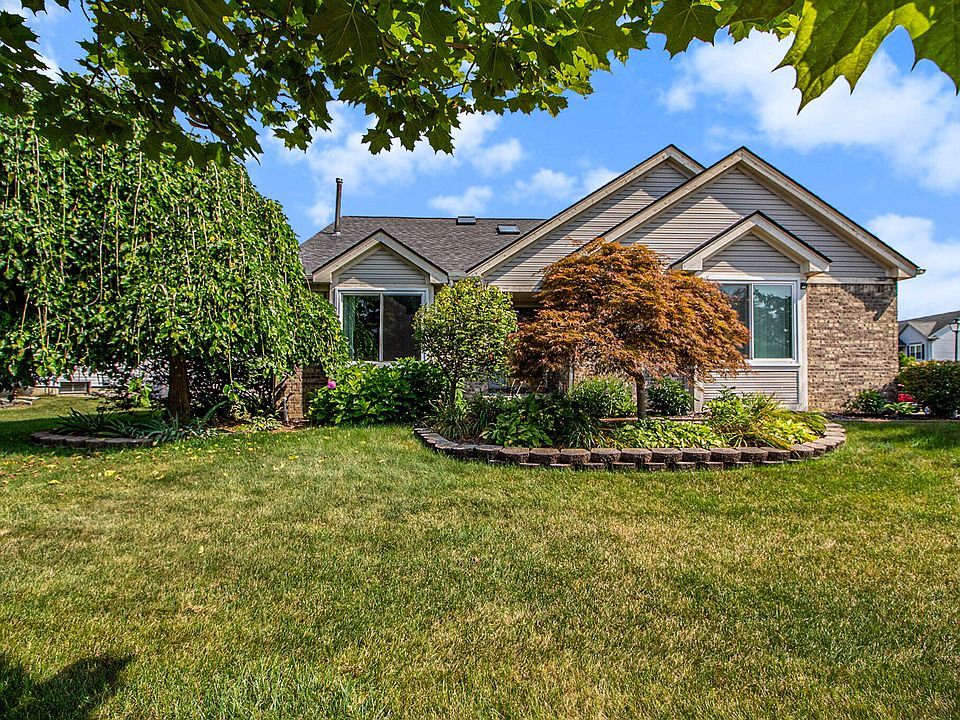 1st image of 7639 Summerdale Cir W