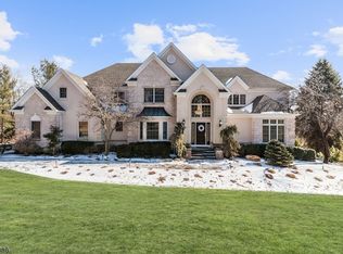 22 Whispering Way, Warren, NJ 07059