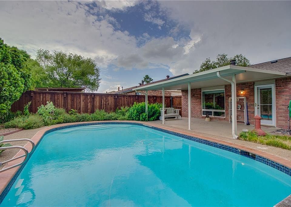 1st image of 10302 Deer Hollow Dr