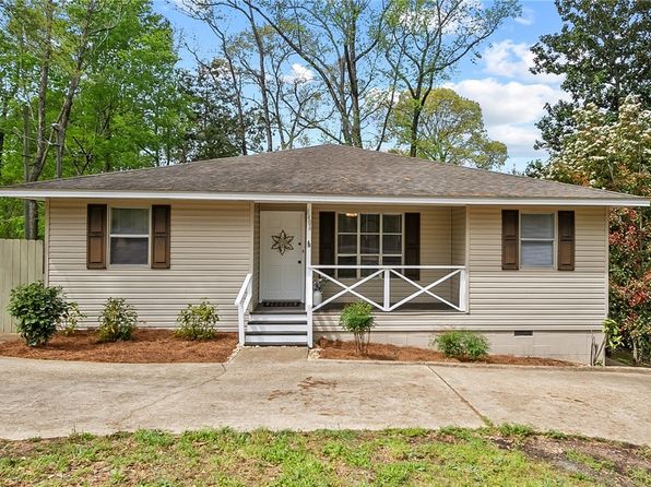 1406 Plantation Rd, Tuscaloosa, AL 35405