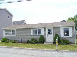 46 Pocono Rd, Narragansett, RI 02882