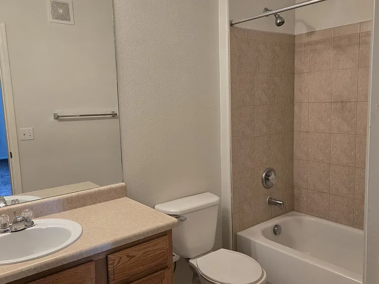 1575 Olympia Cir #205 — Photo 21
