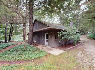 13696 Sperry Rd, Novelty, OH 44072