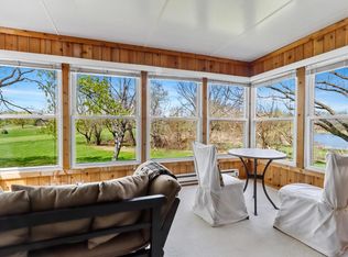 352 County Road B UNIT 10, Fontana, WI 53125