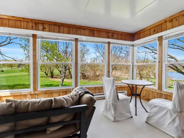 352 County Road B #10, Fontana, WI 53125