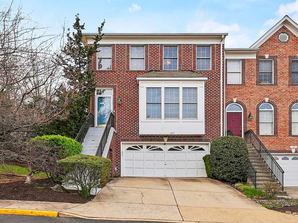 137 Shepherdson Ln NE