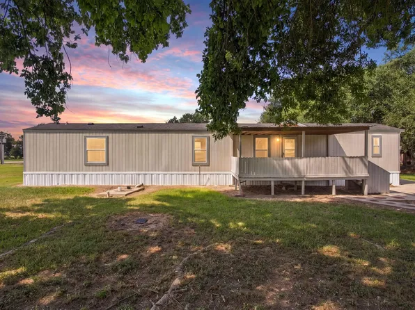 108 W 2nd St, Roanoke, LA 70581