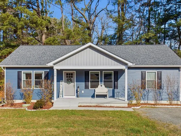 798 S Glebe Rd, Montross, VA 22520