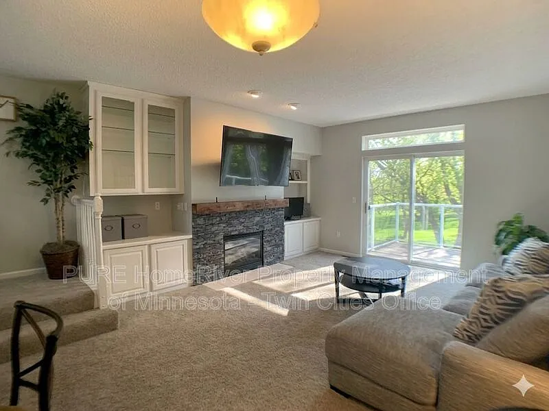 2 bed, 3.0 bath, 1965 sqft, $2,475 — Photo 4
