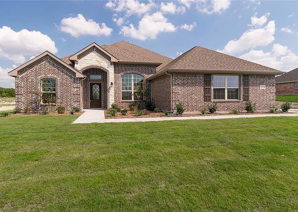 1st image of 2929 Luke Dr