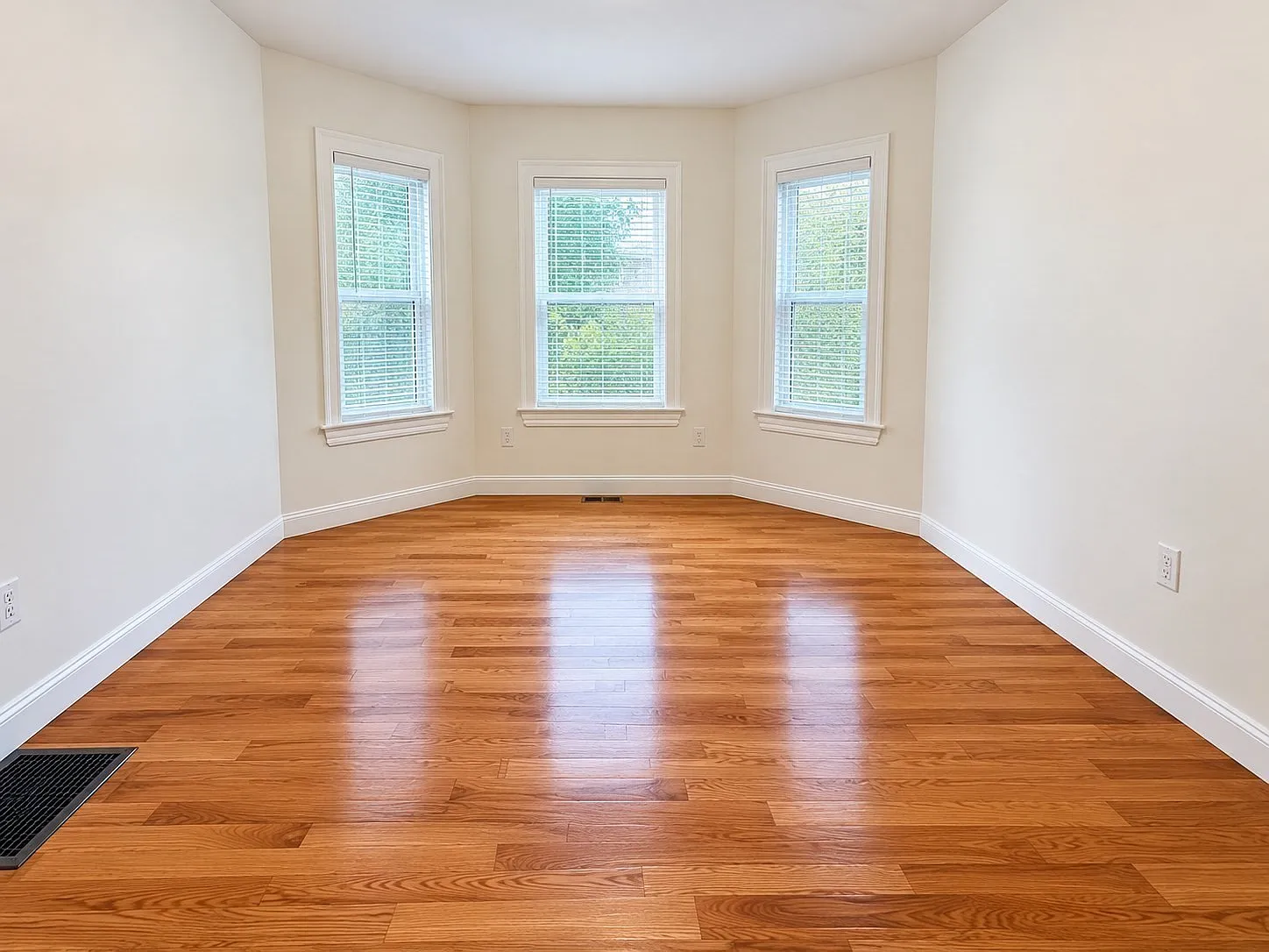 13 Hendry St — Photo 2