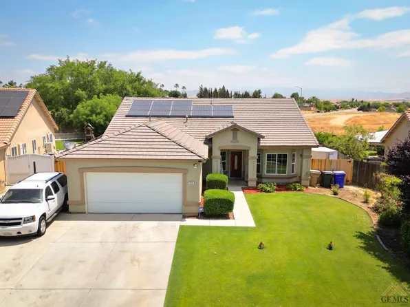 8434 Andromeda Ln, Bakersfield, CA 93306
