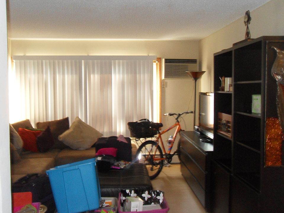 1st image of 2801 Girard Ave S APT 305