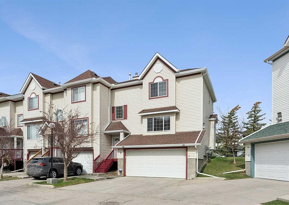 1st image of 15 SW Rocky Ridge Gate NW #11
