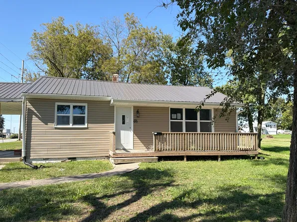 436 S Jefferson St, Slater, MO 65349