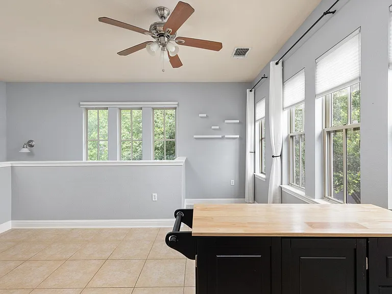 2600 Tom Miller St #B — Photo 8