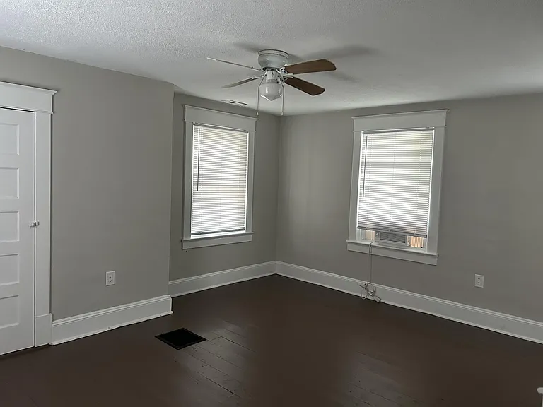 26 Jackson Ave — Photo 8