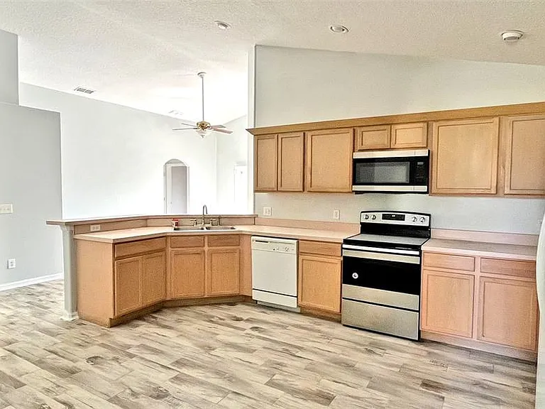 337 Silver Palms Cir — Photo 10