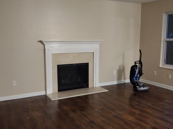 Gas fireplace