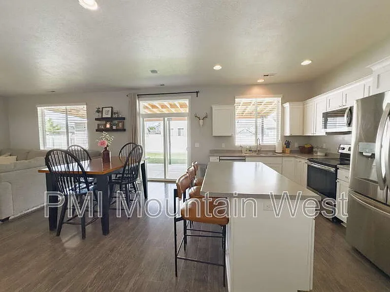 3565 S Water Lilly Ln — Photo 7