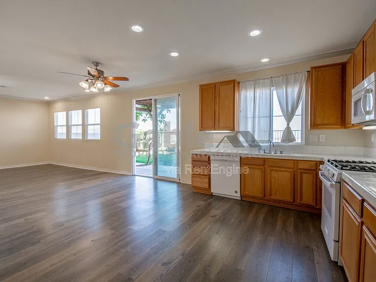 37400 Queen Anne Pl — Photo 6