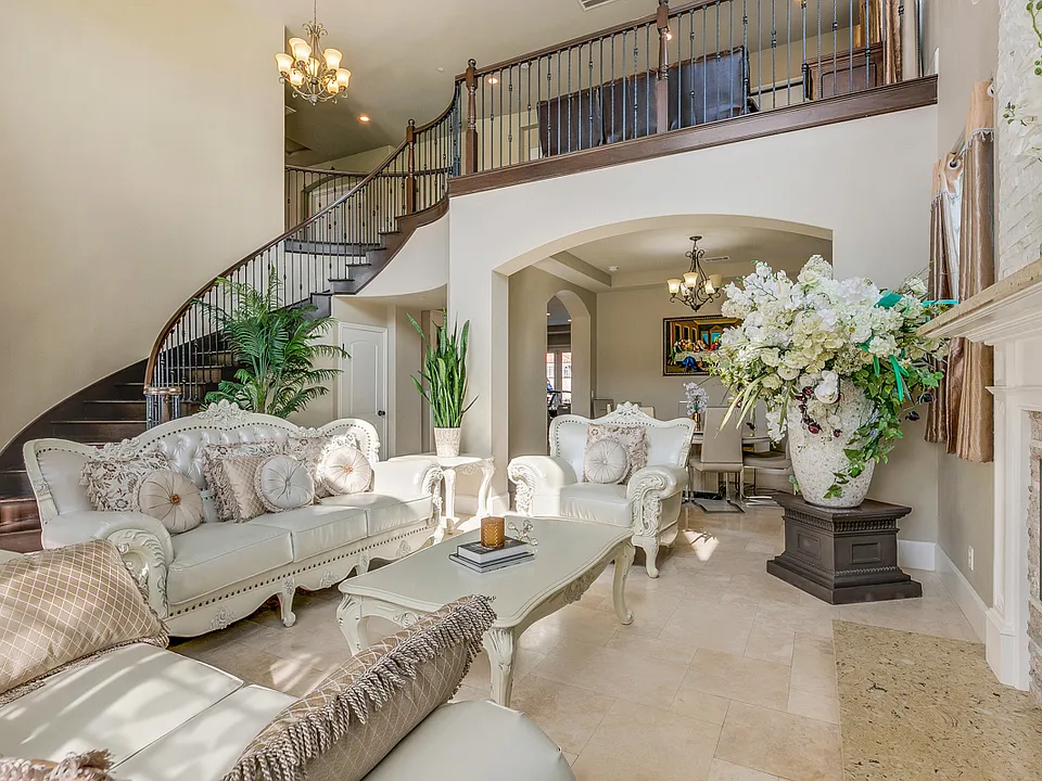 12363 Brad Ln