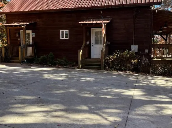 61 Misty Hill Ln, Franklin, NC 28734