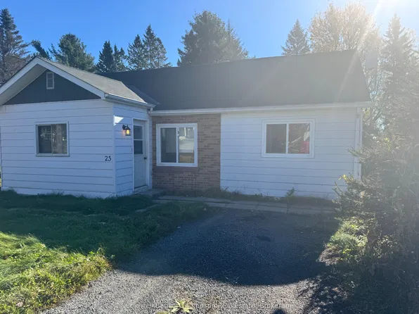 25 Park St, Sundridge, ON P0A 1Z0