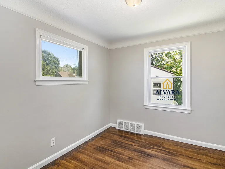 12934 Hayes St — Photo 9