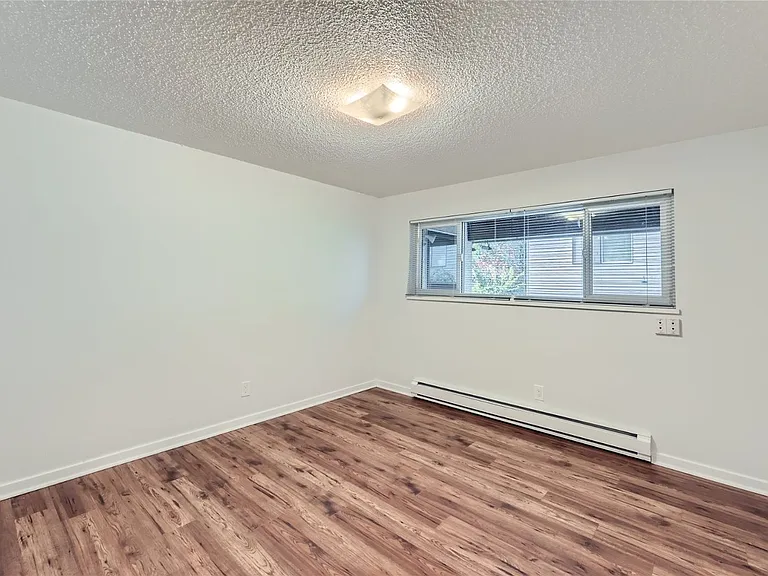 10708 Stone Ave — Photo 5
