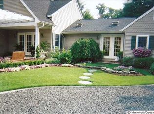 923 Wayside Rd, Tinton Falls, NJ 07712